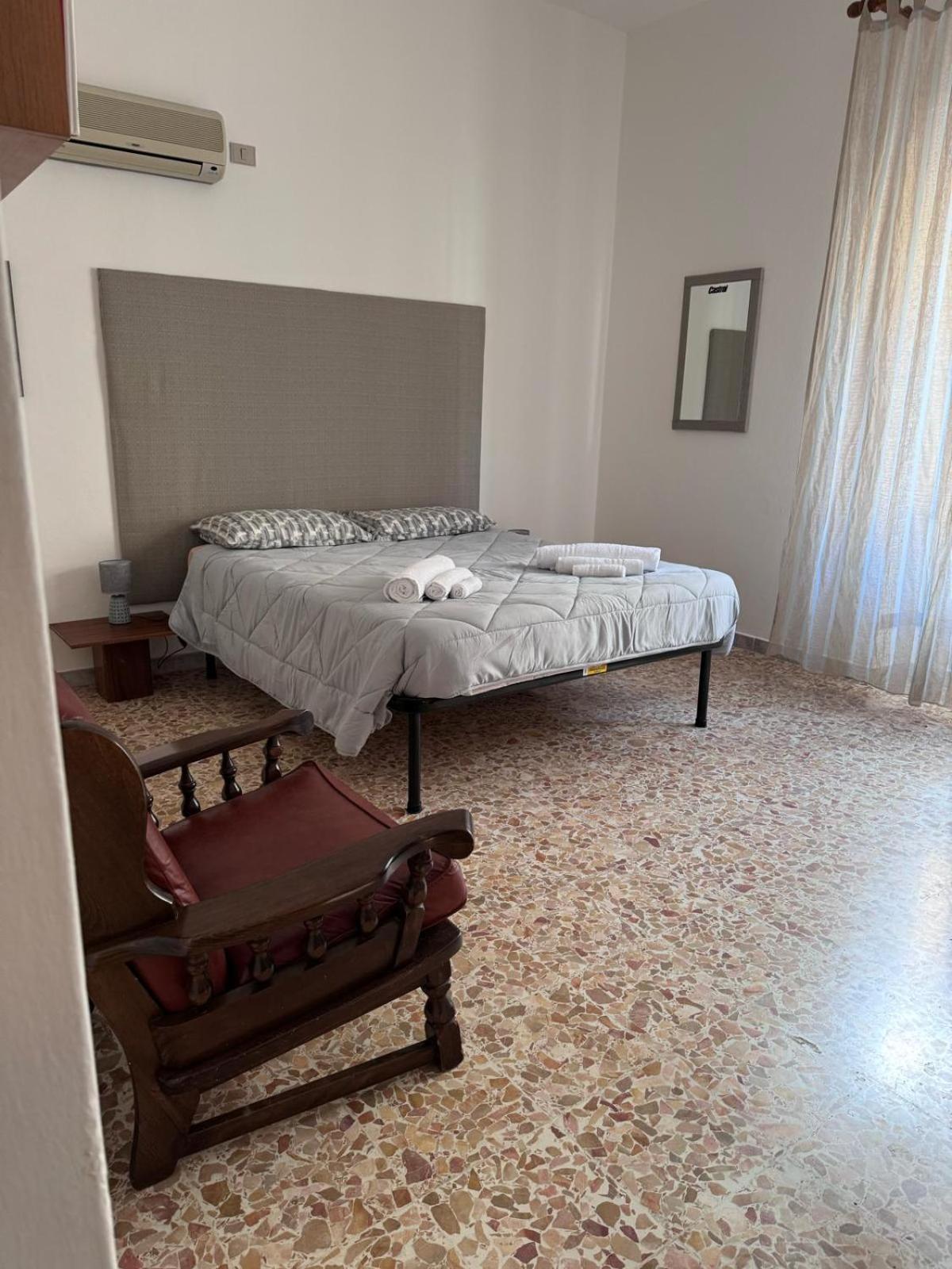 Pm 41 Via Ennio Porrino Guest House Alghero Zewnętrze zdjęcie